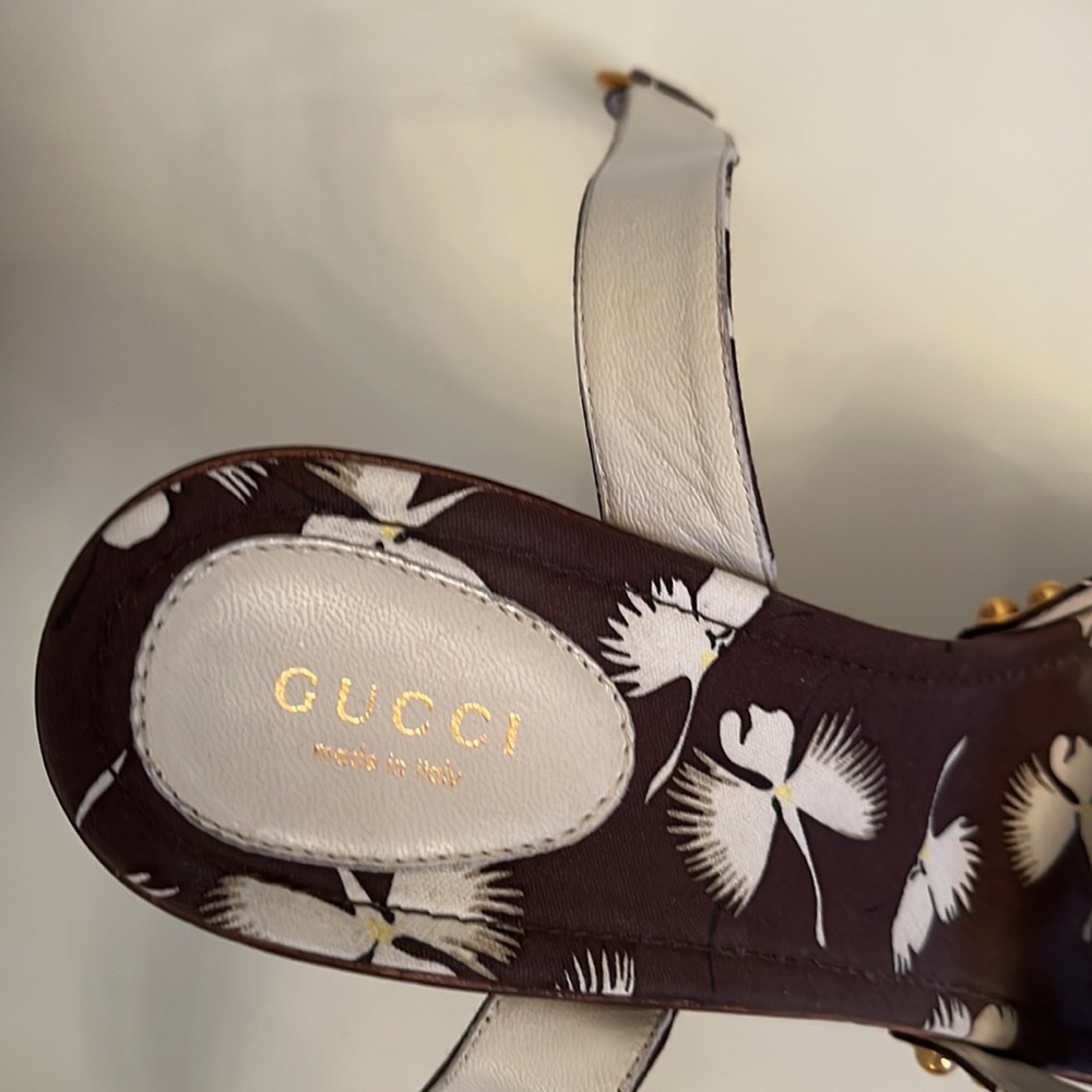 Gucci Heels - Picture 4 of 7